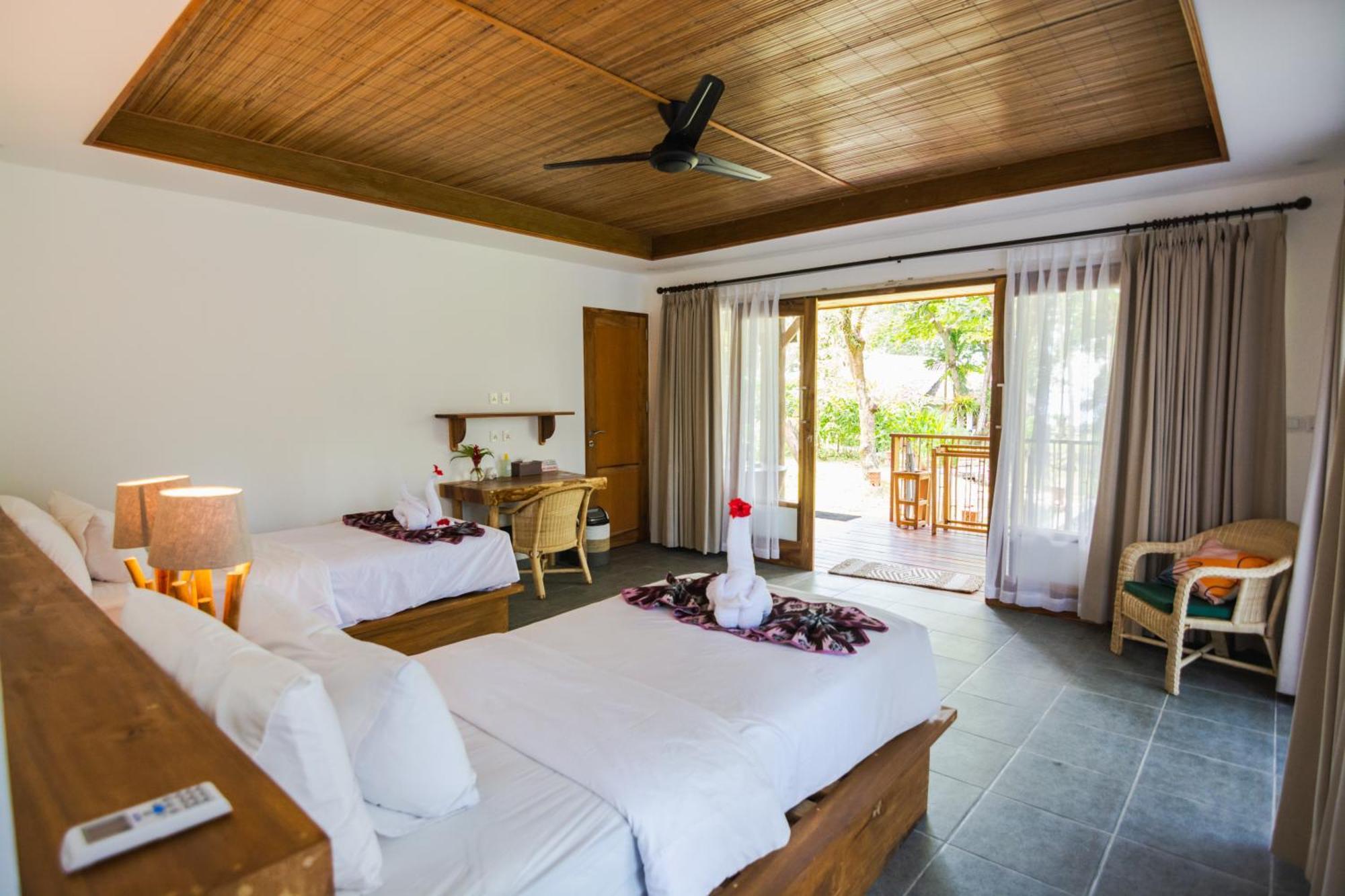 Murex Dive Resort Manado Exterior photo