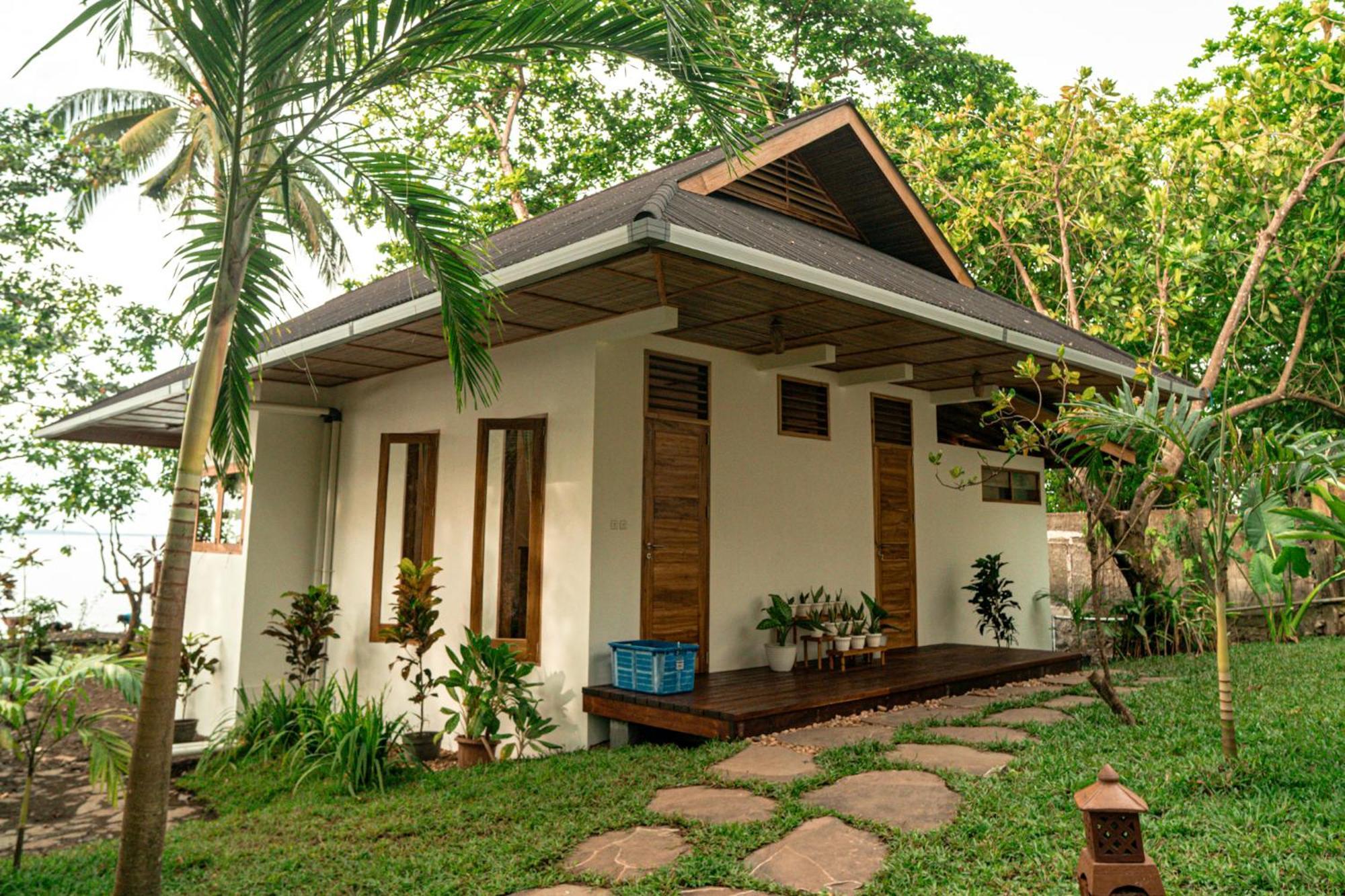 Murex Dive Resort Manado Exterior photo