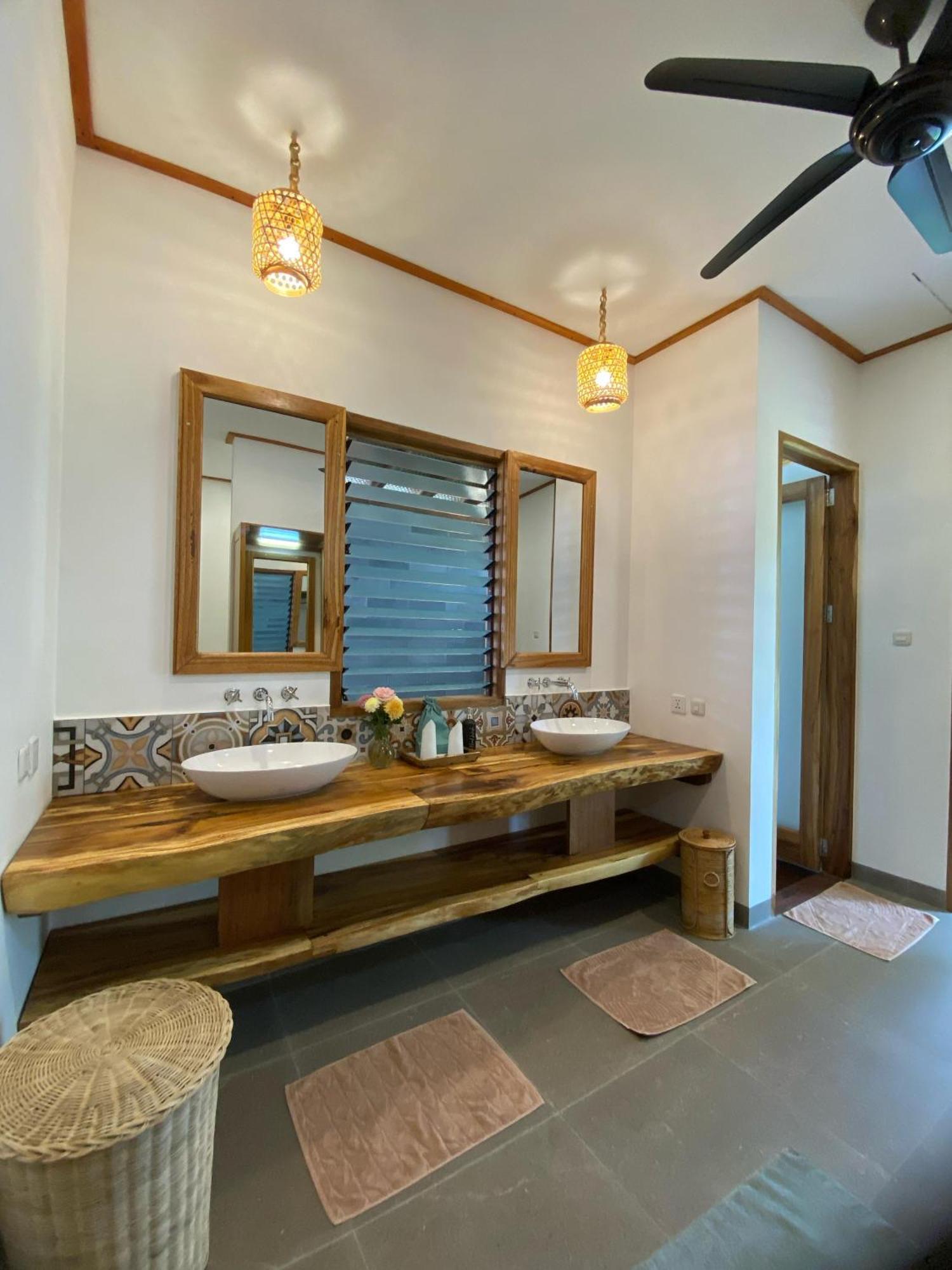 Murex Dive Resort Manado Exterior photo